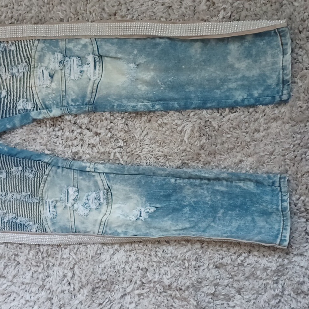 Focus Jeans - Picture 4 of 16